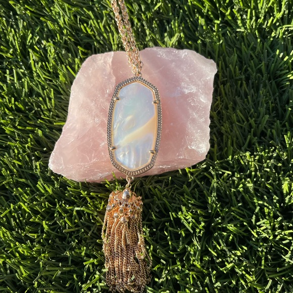 Kendra Scott
Rose Gold Rayne Long Pendant Mother Of Pearl Necklace - Picture 2 of 8